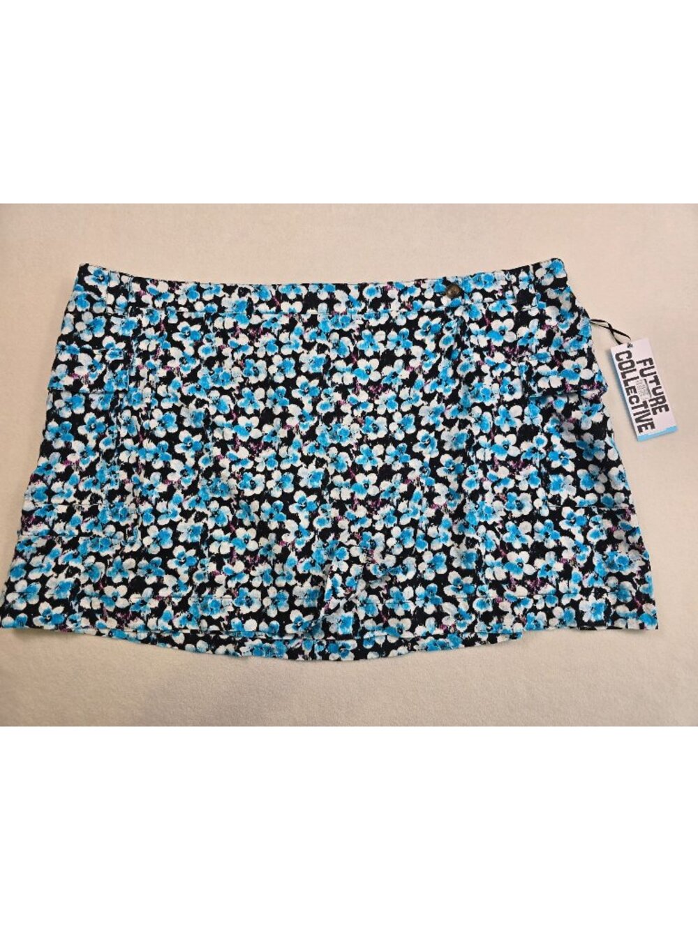 NEW Future Collective 26 Gabriella Karefa-Johnson Floral Skort Blue/Black